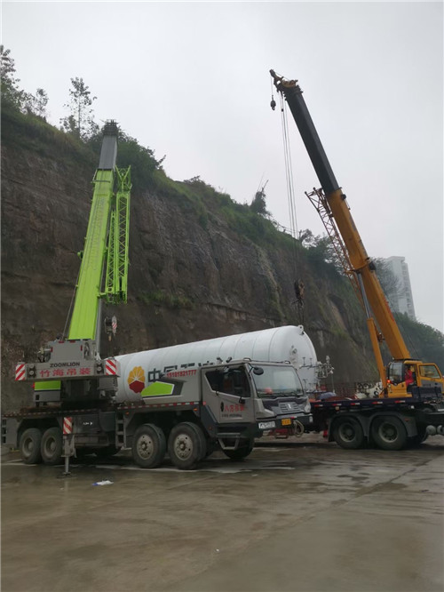 靖西市“不怕风雨冻”—— 吊车的 “恶劣环境适应” 技术